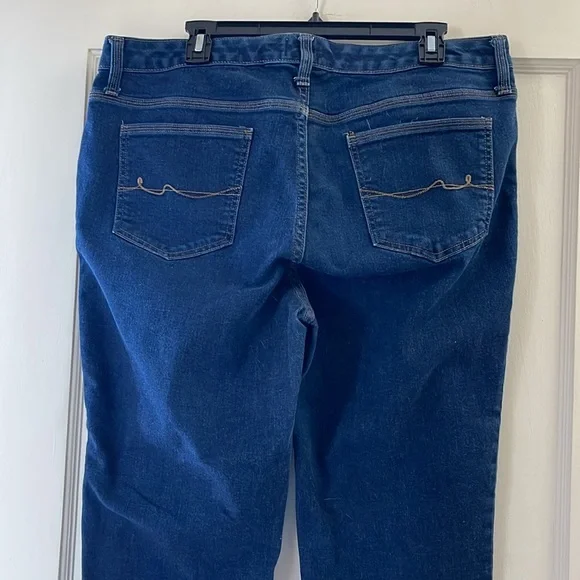 Capris - Picture 2 of 3